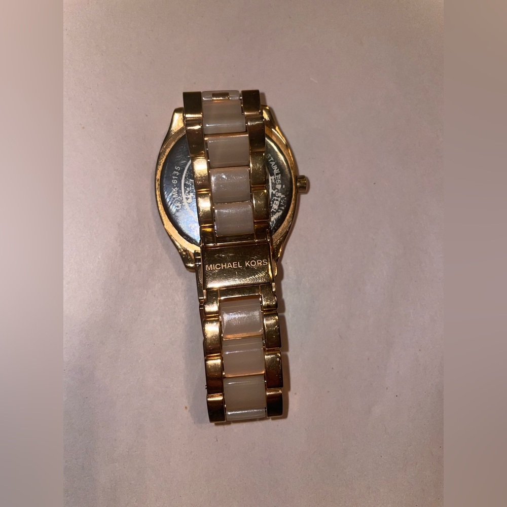 rose gold michael kors watch - Picture 5 of 6
